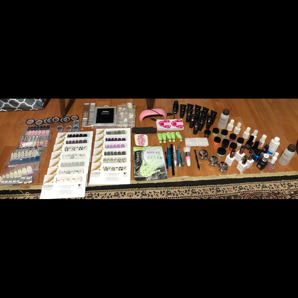 Large selection of new and gently used nail polish, nail tools and accessories.